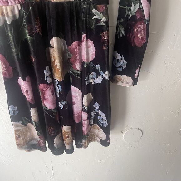 Xtraordinary Big Girls Size 16 Velvet Black Floral Wrap Party Long Sleeve Dress - Picture 3 of 8